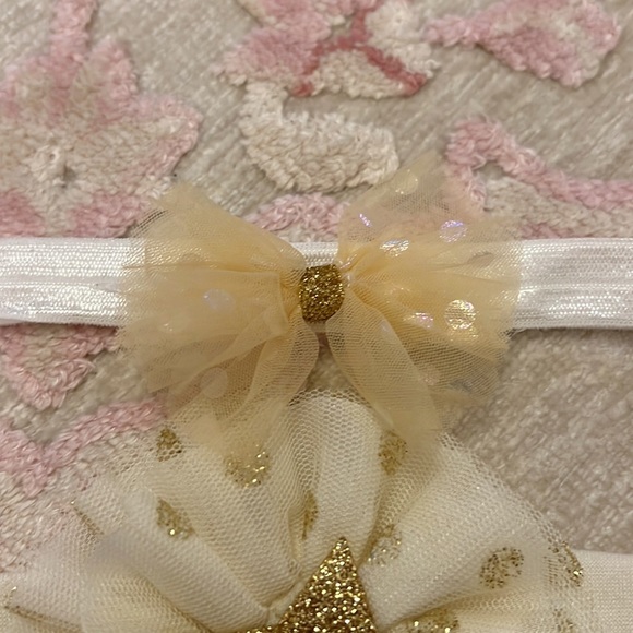 Never used - set of 4 misc. gold and white baby girl headbands - Picture 2 of 4